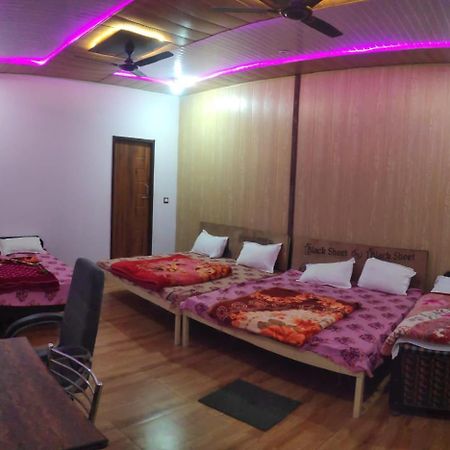 Hotel Trishul Inn Karnaprayāg Zewnętrze zdjęcie