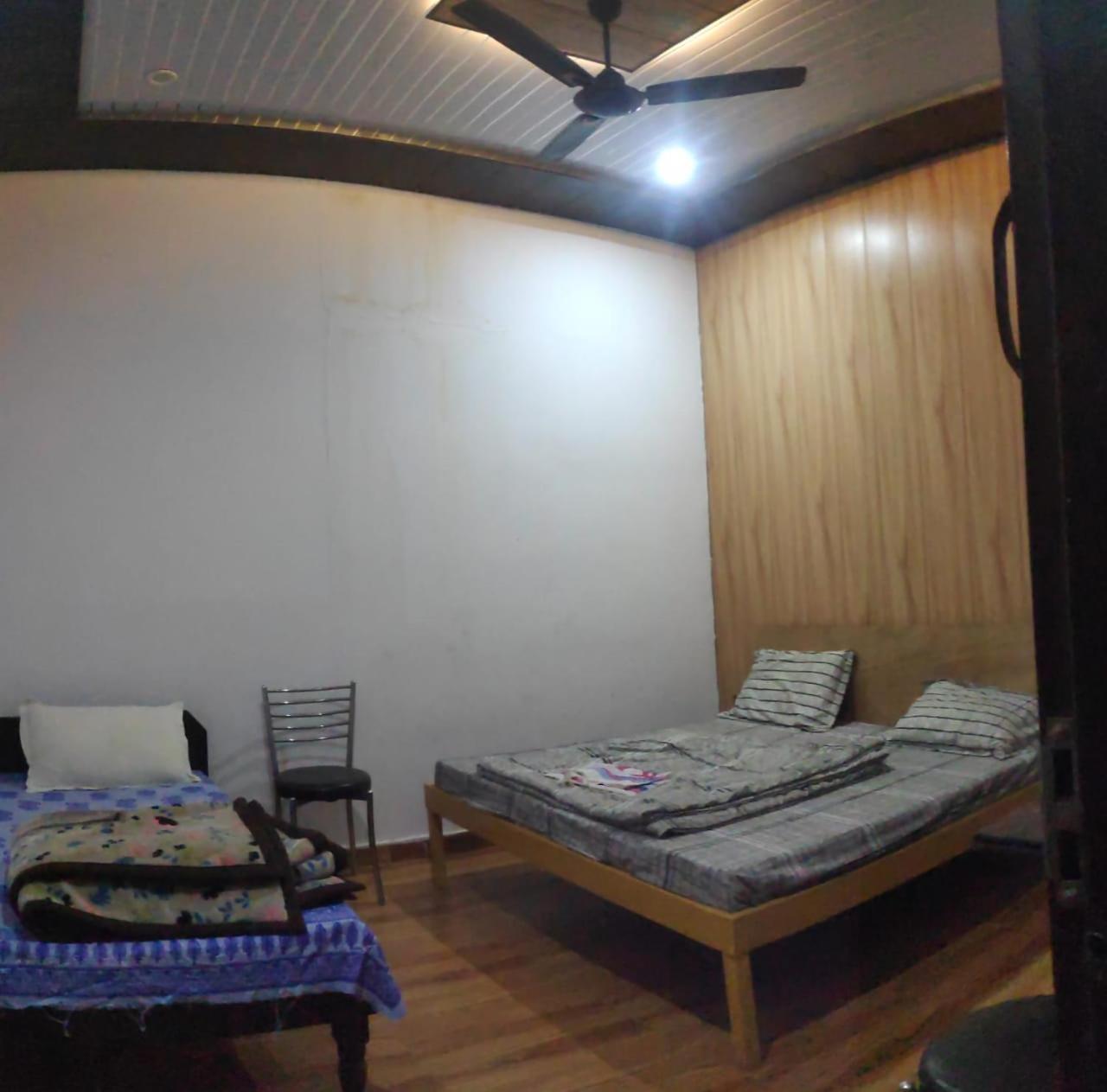 Hotel Trishul Inn Karnaprayāg Zewnętrze zdjęcie